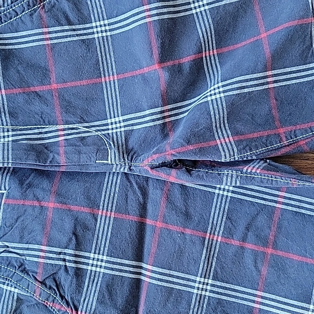 American Eagle Men's plaid shorts